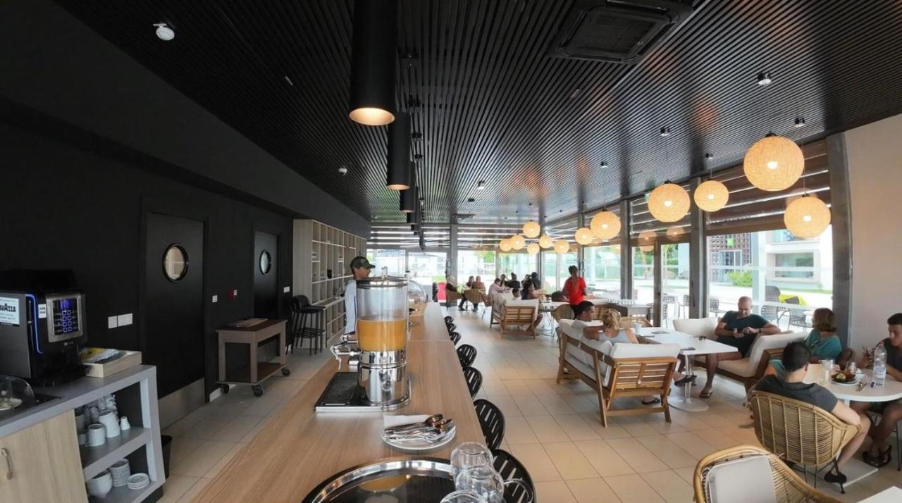 Ibis Styles Mayotte Aeroport Pamandzi エクステリア 写真
